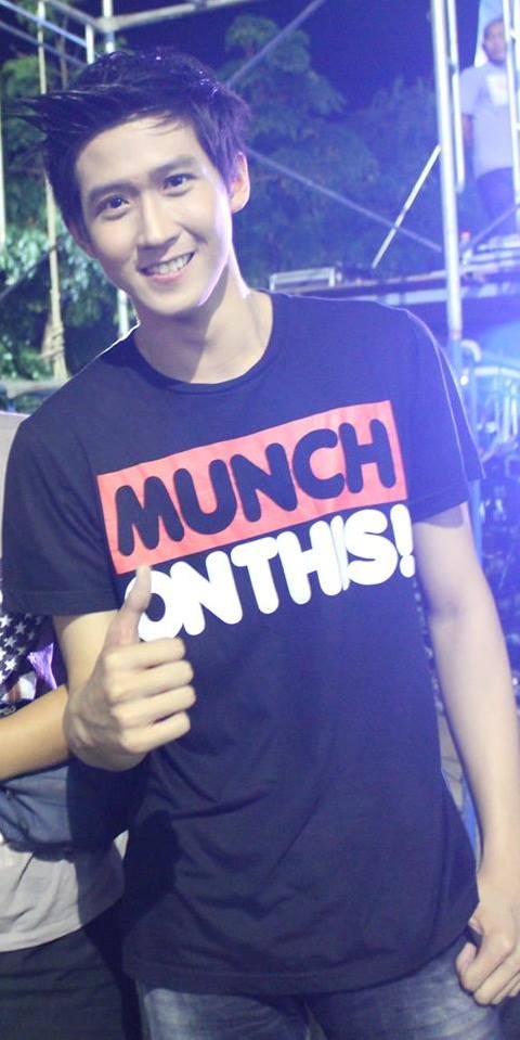 พี่คนนี้ใครกันครับ