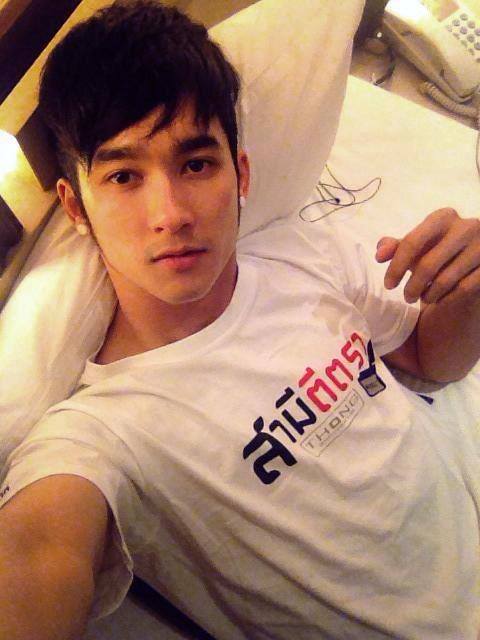 พี่เเชมป์ นักร้องนำวง SDF หุ่นเเช่บเวอร์