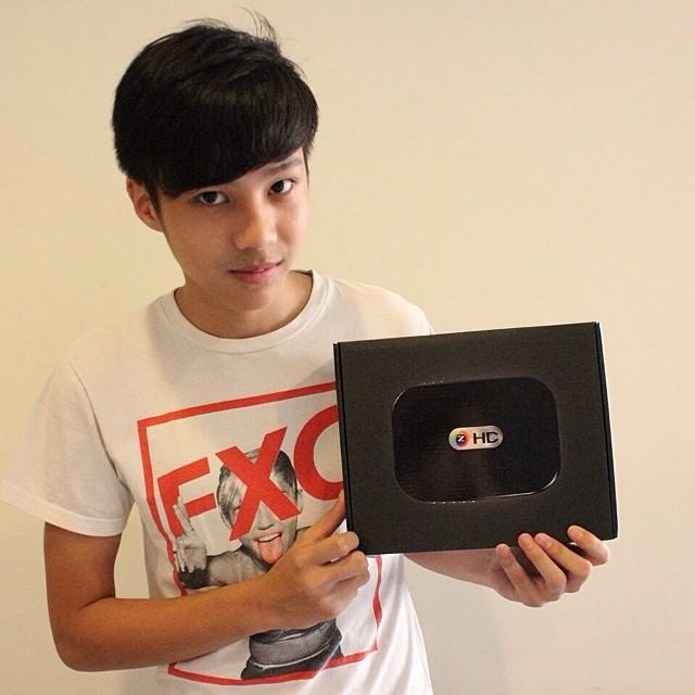 หนุ่มน้อยน่ารัก พร้อม IG 1
