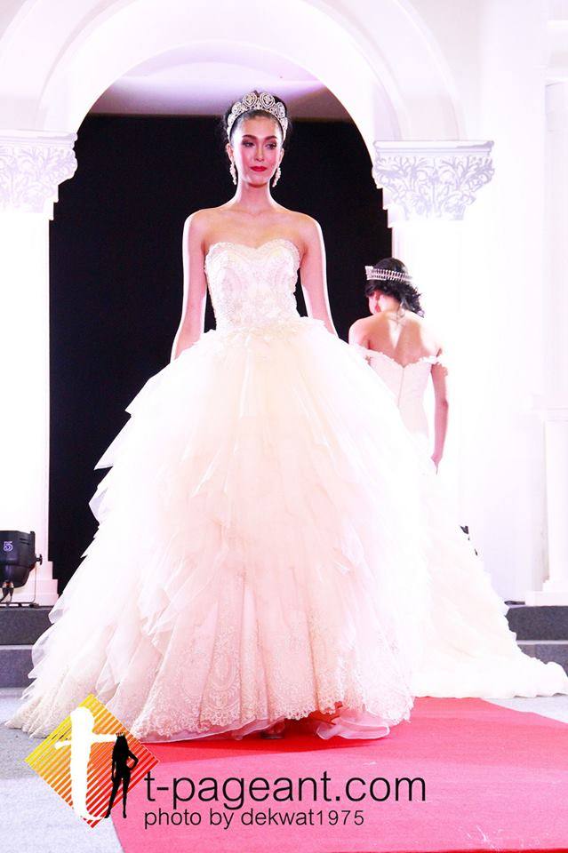 แอลลี่-พิมพ์บงกช Miss Universe Thailand 2014