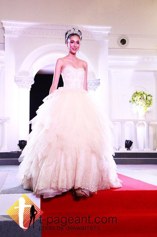 แอลลี่-พิมพ์บงกช Miss Universe Thailand 2014