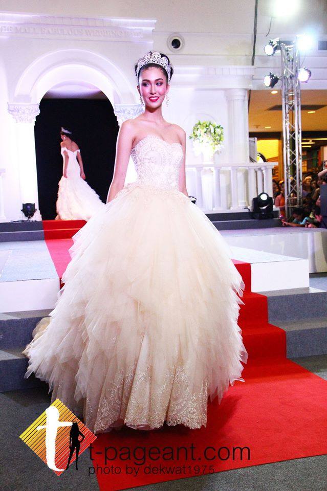 แอลลี่-พิมพ์บงกช Miss Universe Thailand 2014