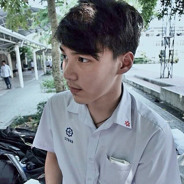 หนุ่มน้อยน่ารัก พร้อม IG 2