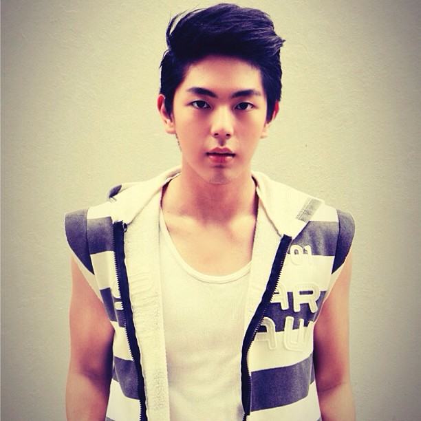 หนุ่มน้อยน่ารัก พร้อม IG 2