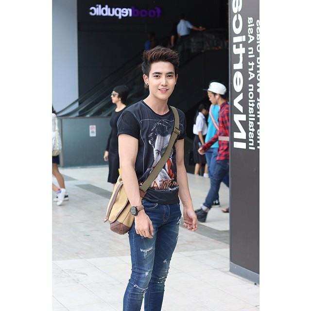 หนุ่มน้อยน่ารัก พร้อม IG 2