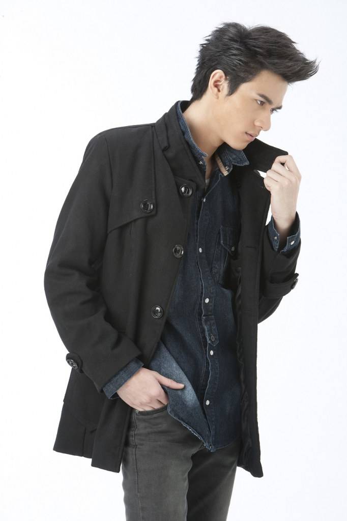 หนุ่มลูกทุ่งร๊อครูปหล่อ เจมส์ ชินกฤช