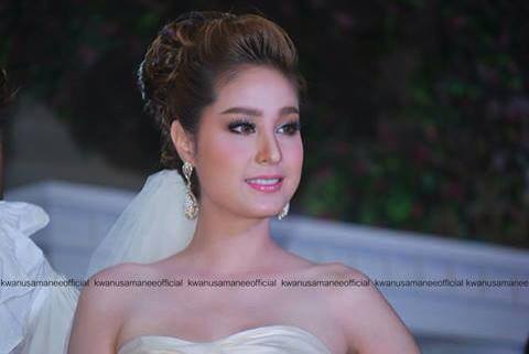 Pic__ขวัญ อุษามณี เดินแบบชุดแต่งงาน FinaleWeddingStudio @The Mall Fabulous Wedding Fair