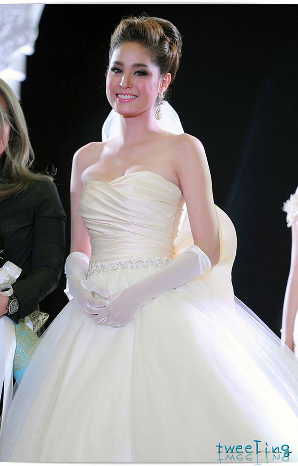 Pic__ขวัญ อุษามณี เดินแบบชุดแต่งงาน FinaleWeddingStudio @The Mall Fabulous Wedding Fair