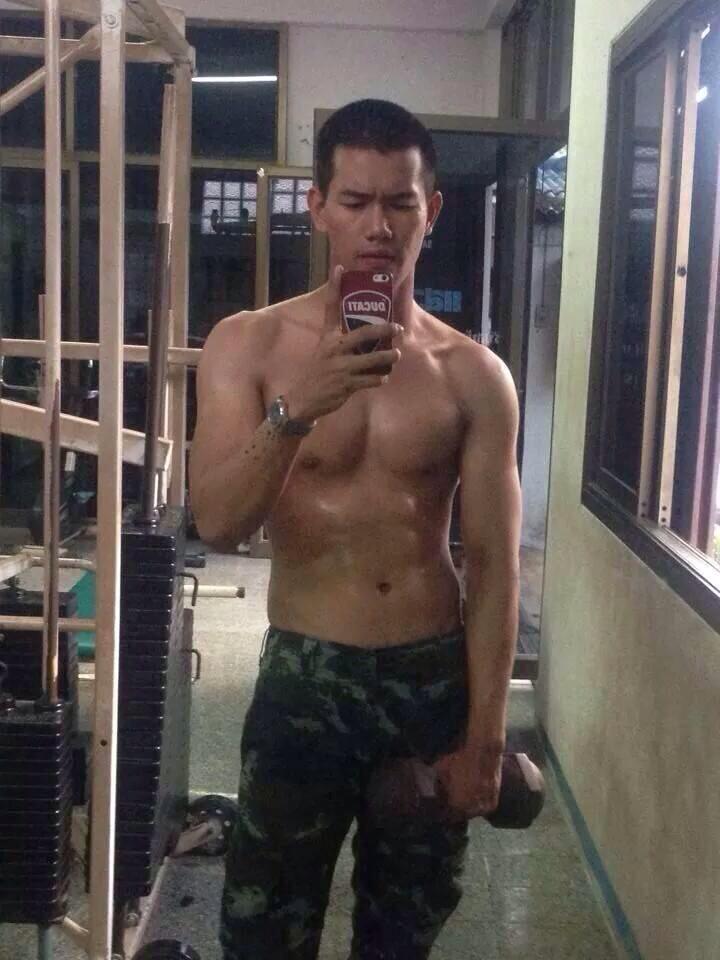 หนุ่มหล่อ sexyboy ^^"