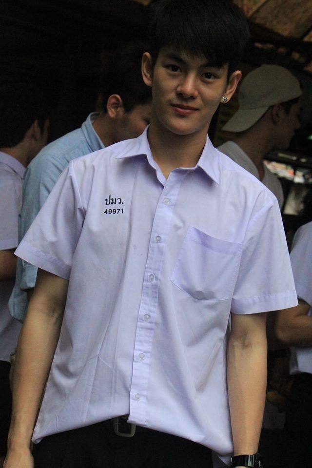 หนุ่มมัธยม น่ารัก