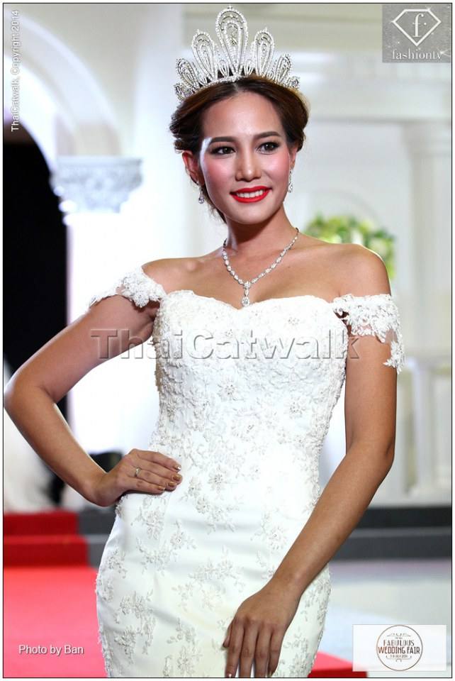 ชาม -ไอยวริญท์ โอสถานนท์ มิสไทยแลนด์ยูนิเวิร์สประจำปี 2006