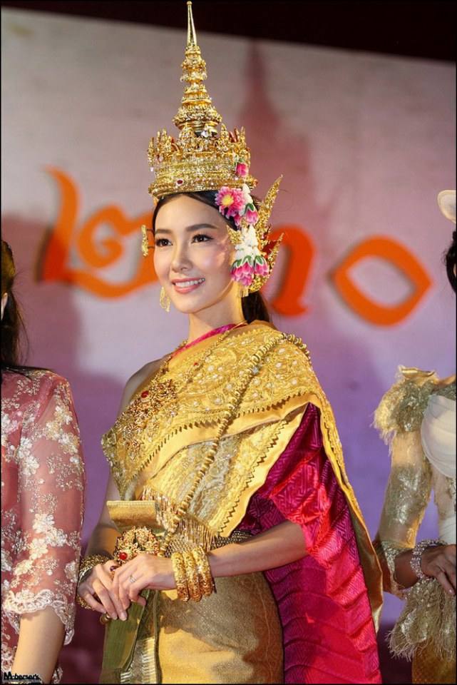 ชุดประจำชาติไทย
