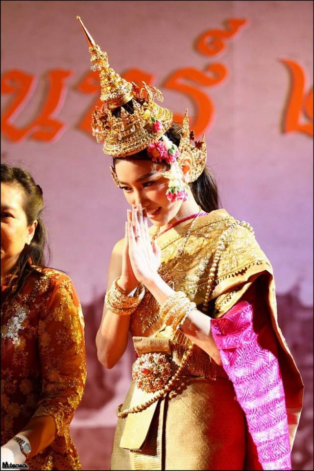 ชุดประจำชาติไทย