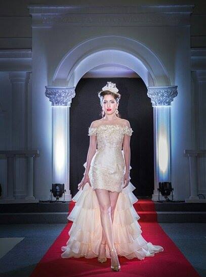 พิ้งกี้ สาวิกา เดินแบบชุดแต่งงาน Finaleweddingmagazine