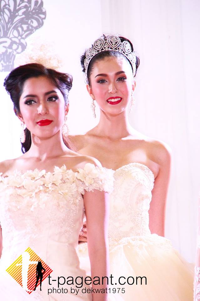 พิ้งกี้ สาวิกา เดินแบบชุดแต่งงาน Finaleweddingmagazine