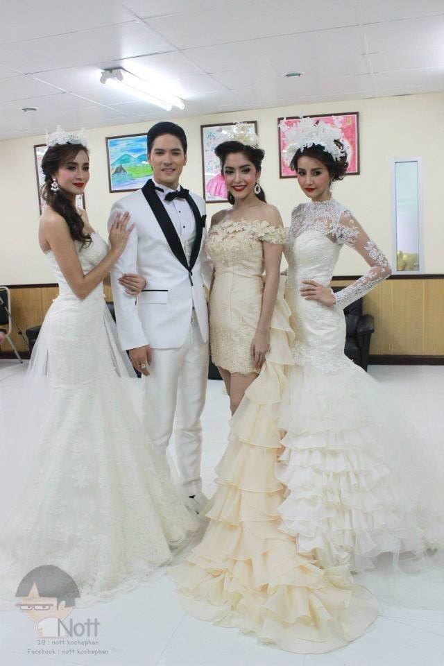 พิ้งกี้ สาวิกา เดินแบบชุดแต่งงาน Finaleweddingmagazine