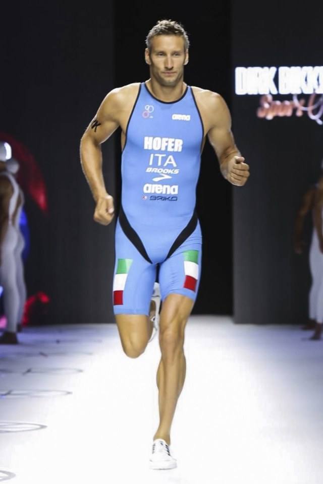 Dirk Bikkembergs SS15 แฟชั่นโชว์