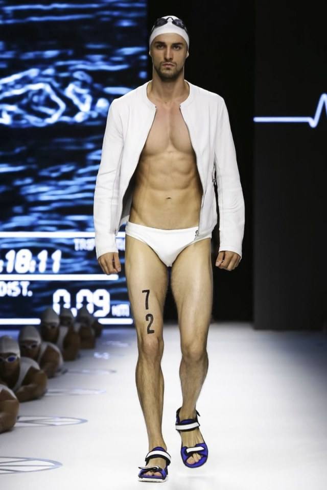 Dirk Bikkembergs SS15 แฟชั่นโชว์
