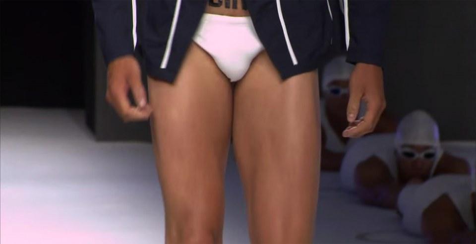Dirk Bikkembergs SS15 แฟชั่นโชว์