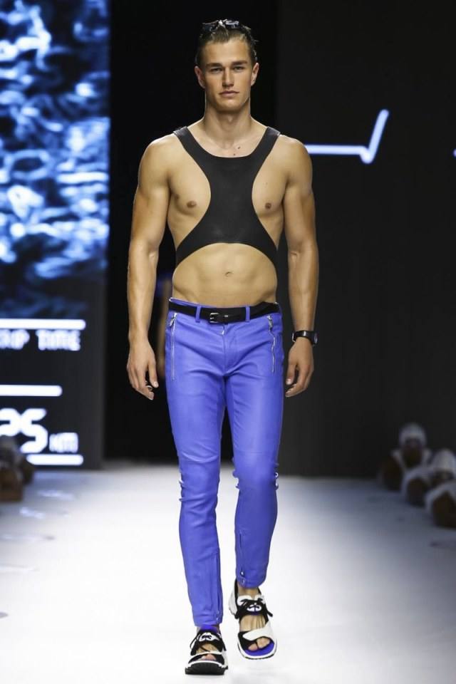 Dirk Bikkembergs SS15 แฟชั่นโชว์