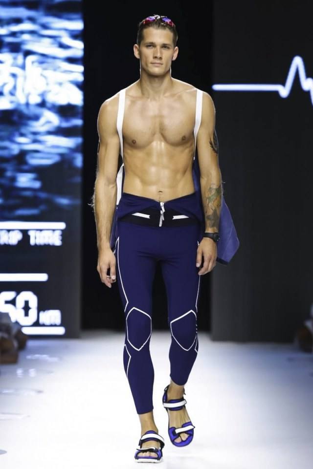 Dirk Bikkembergs SS15 แฟชั่นโชว์