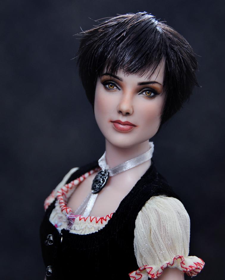 ตุ๊กตาบาร์บี้เอามาแต่งใหม่เหมือนจนน่าขนลุกค่ะ สวย!!!