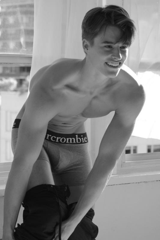 Jimmy Mulvihill หนุ่มน้อยหน้าใส