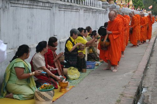 ເມືອງຫຼວງພຣະບາງ,ເມືອງຄາດສິກ,ເມືອງມໍຣະດົກຂອງຄົນລາວແລະຄົນທັງໂລກ เมืองหลวงพระบาง