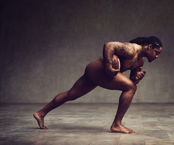 Marshawn Lynch มาร์ชอร์น ลิ้นซ์ นักอเมริกันฟุตบอล