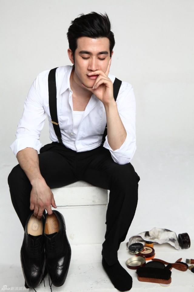 李治廷