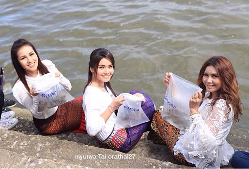 ตามดูสาวๆแกรมมี่ โกลด์ แห่เทียนกัน