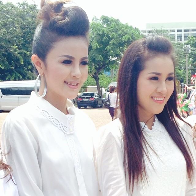 ตามดูสาวๆแกรมมี่ โกลด์ แห่เทียนกัน