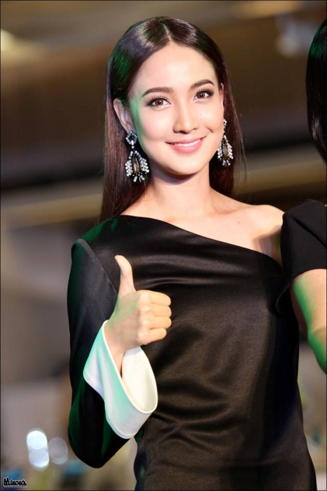 แต้ว ณฐพร @ AIS Shop Grand Opening