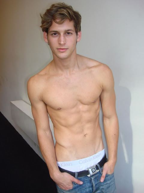 ฉันรักเขา Max Emerson 18+