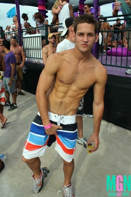 ฉันรักเขา Max Emerson 18+