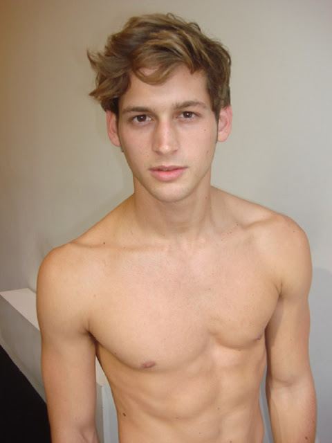 ฉันรักเขา Max Emerson 18+