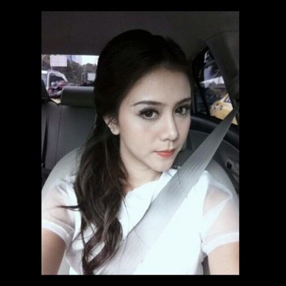 01/รู้จักดาราช่อง7>>กุ๊กกิ๊ก กชกร