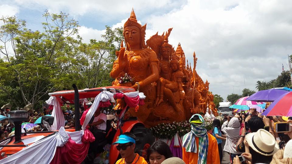 เทียนพรรษาอุบลราชธานี 2557