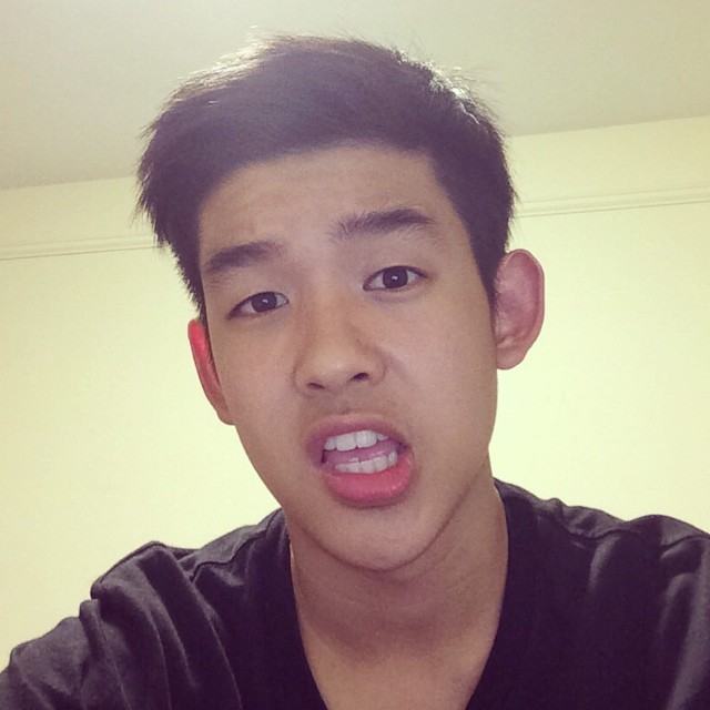 ยั่วให้อยากแล้วจาก ชุดหนุ่มน้อย น่าม่อ