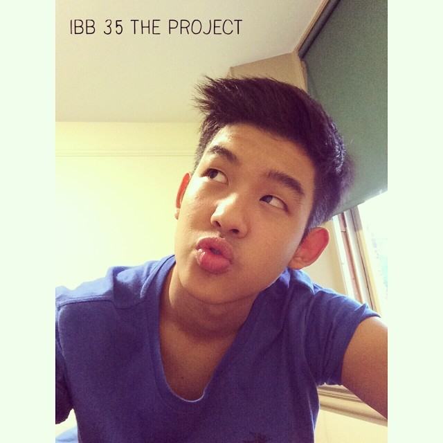 ยั่วให้อยากแล้วจาก ชุดหนุ่มน้อย น่าม่อ
