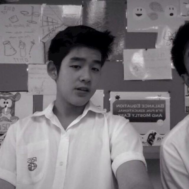ยั่วให้อยากแล้วจาก ชุดหนุ่มน้อย น่าม่อ