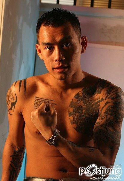 GUYS WITH TATTOOS