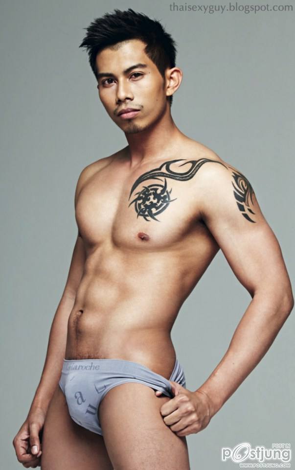 GUYS WITH TATTOOS