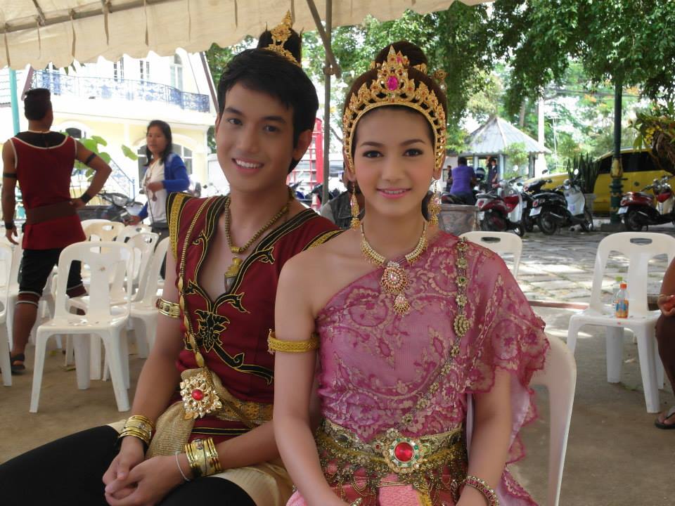 เพชร นพรัตน์ ประเสริฐสุข พระเอกหน้าใหม่ละครพื้นบ้านเรื่อง ยอพระกลิ่น