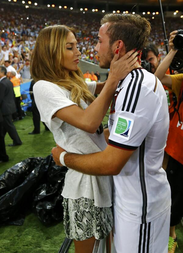 Mario G&ouml;tze  นักเตะเยอรมันที่ยิงประตู ทำให้ทีมเยอรมันคว้าแชมป์โลก