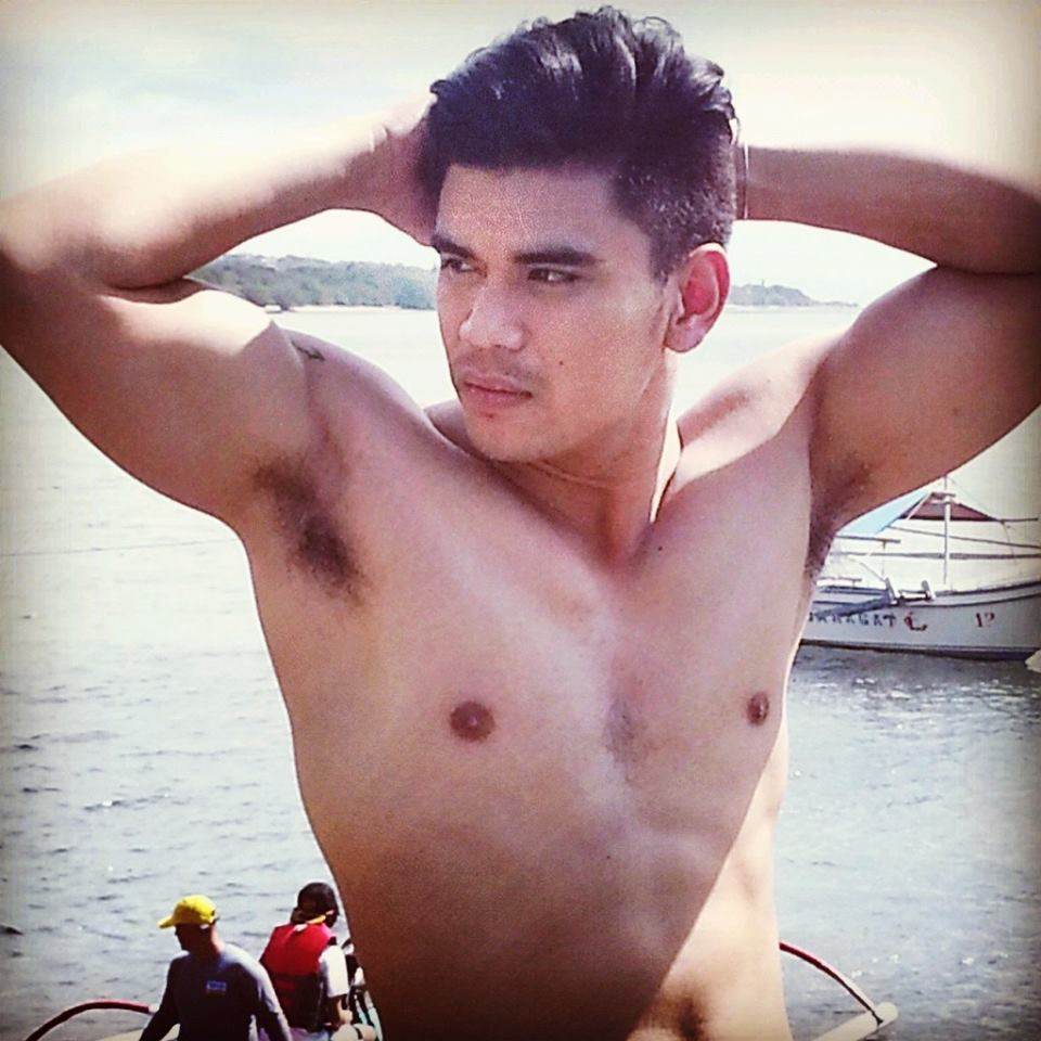 หล่อหน้าคม
