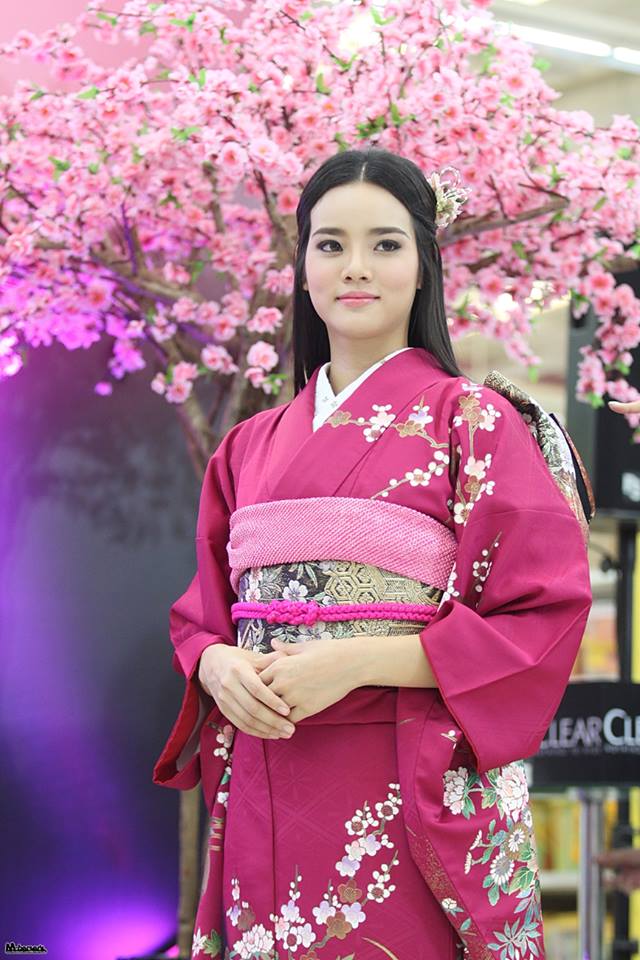 วาววา ณิชารีย์