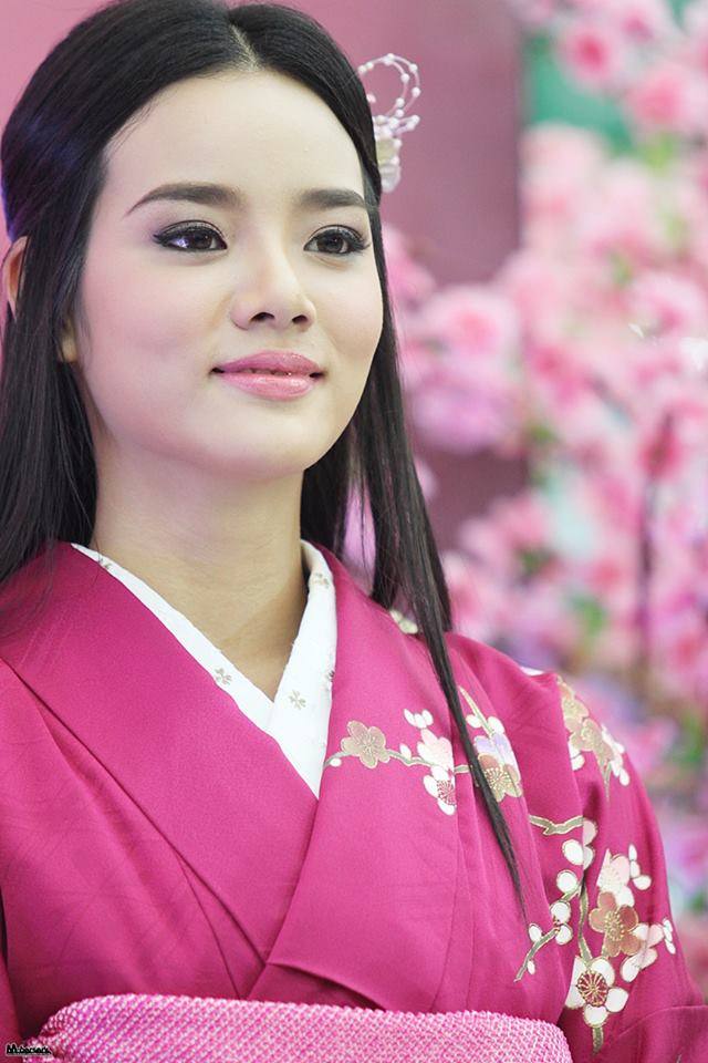 วาววา ณิชารีย์