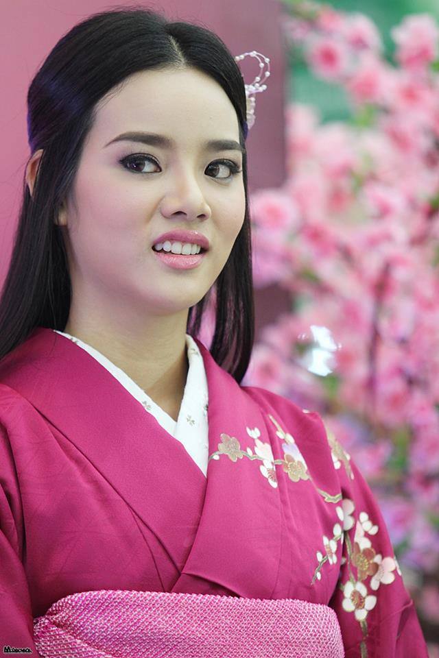 วาววา ณิชารีย์