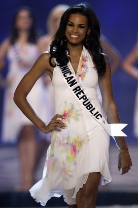 ยังจำสาวผิวเข้ม หน้าคมคนนนี้ได้หรือเปล่า Miss Dominican Republic 2009 Ada Aimee de la Cruz